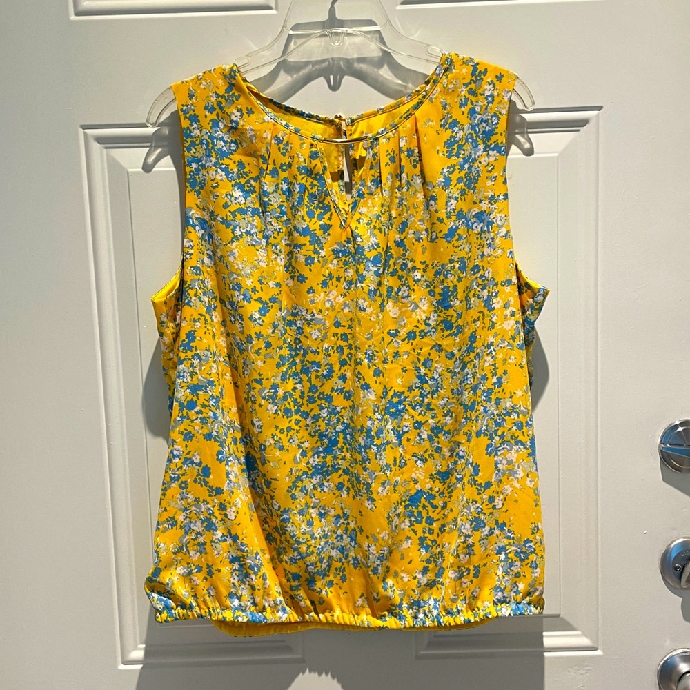Liz Claiborne Floral Yellow Blue White Gold Detail Sleeveless Top Size Large